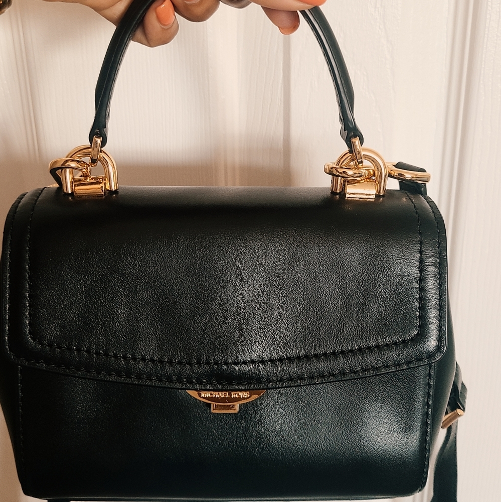 BLACK MICHAEL KORS MINI TOP HANDLE BAG